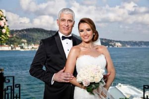 Lemi G&uuml;lman ve Ece &Ouml;zbek evlendi