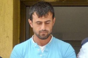 Babasına kızınca evini yaktı