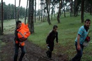 3 g&uuml;n sonra ormanda uyurken bulundu