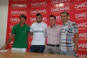 &Ccedil;anakkale Dardanelspor'da imza