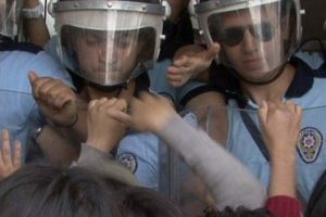 İ&ccedil;işleri Bakanlığı'ndan t&uuml;m valilere polis talimatı