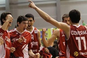Milliler &ccedil;eyrek finalde!