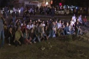 Ankara'da ağa&ccedil; i&ccedil;in oturma eylemi