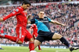 Arsenal'den + 1 sterlinlik Suarez teklifi