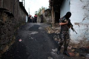 İhale yolsuzluğuna 'Şafak' operasyonu