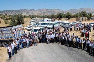K&ouml;m&uuml;r halkının su ve yol eylemi