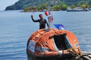 Karadeniz'i y&uuml;zerek Rusya'ya ge&ccedil;ecek