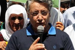 "H&uuml;k&uuml;met, El Nusra cephesini destekliyor mu?"