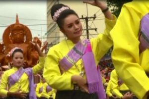 Kandil Festivali, renkli g&ouml;r&uuml;nt&uuml;lere sahne oluyor