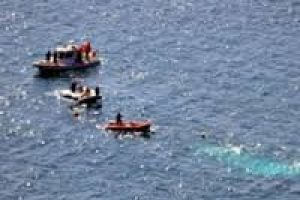 Bodrum'da ka&ccedil;ak teknesi battı: 15 kayıp