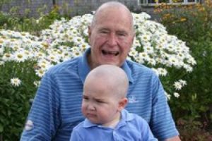 Baba Bush'dan &ouml;rnek davranış