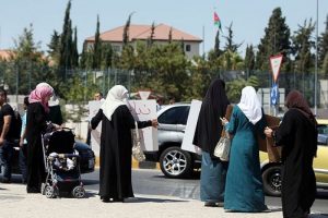 Filistinli tutuklu yakınlarına aşağılayıcı muamele