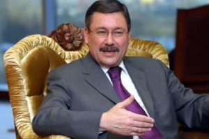G&ouml;k&ccedil;ek'ten şoke edecek tweetler