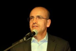 "Ortadoğu'ya rol model olma iddiamız yok"