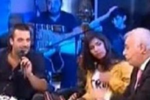 T&uuml;rk televizyonlarında bir ilk! Canlı yayında M&uuml;sl&uuml;man oldu