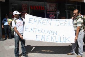 Emeklilikte yaşa takılan iki vatandaştan y&uuml;r&uuml;y&uuml;ş