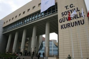 Emeklilere SGK'dan fark m&uuml;jdesi
