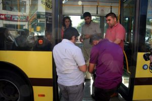 Bursa'da otob&uuml;ste bı&ccedil;aklı dehşet