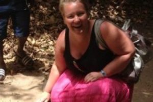 Afrika gezisinden et yiyen b&ouml;ceklerle d&ouml;nd&uuml;