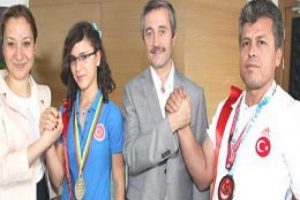Sporculara 87 cumhuriyet altını