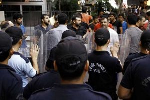 Gezi Parkı'na 9 tutuklama