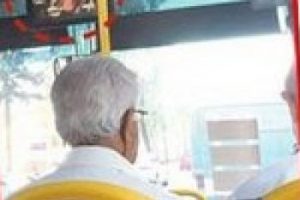 Halk otob&uuml;s&uuml;nde korsan İvedik!