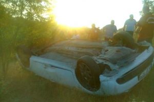 Takla atan otomobilde can verdi