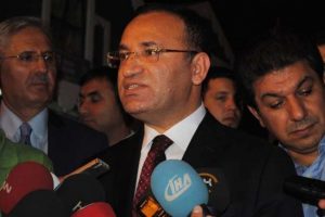 Bozdağ, yaralı polisleri ziyaret etti