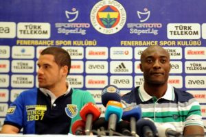 Webo'dan Galatasaray'a taş