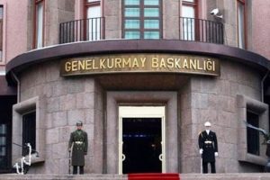 O uzman &ccedil;avuşlar TSK'dan atıldı