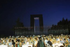 &Ccedil;anakkale Şehitliği'nde iftar