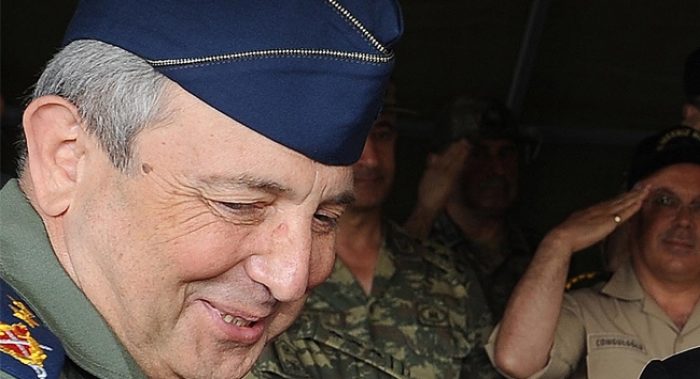 O komutan emekliliğini istedi