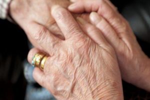 Alzheimer i&ccedil;in kan testi 'yolda'