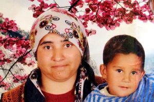 &Ccedil;ocuğuyla ka&ccedil;an karısından haber alamıyor