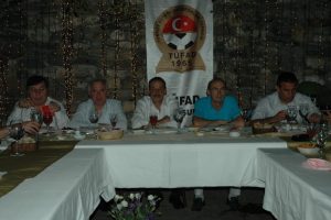 T&Uuml;FAD i&ccedil;in iftar vakti!
