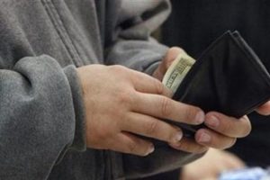 ABD'de t&uuml;ketici g&uuml;veni beklenenden d&uuml;ş&uuml;k