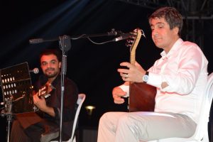 End&uuml;l&uuml;s'ten Anadolu'ya m&uuml;zik ş&ouml;leni