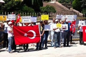 Genelkurmay girişinde Balyoz eylemi