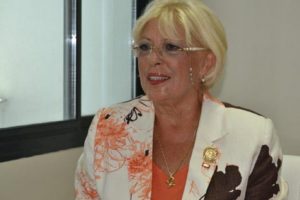 Canan Arıtman İzmir CHP i&ccedil;in aday adaylığı a&ccedil;ıkladı