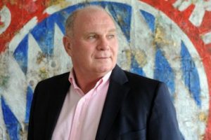 Hoeness'e mahkeme yolu g&ouml;r&uuml;nd&uuml;!