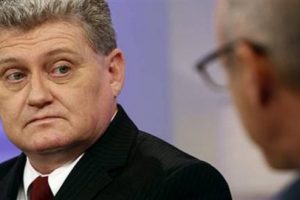 Baba Snowden FBI'ın teklifini reddetmiş