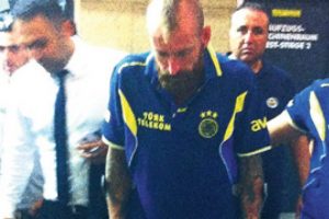Meireles şoku! Sahayı acılar i&ccedil;inde terk etti