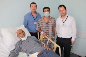 Vatani g&ouml;revini yaparken babasının hayatını kurtardı