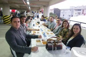 İftar sofrası bereketini hasta yakınlarına da ulaştırdı