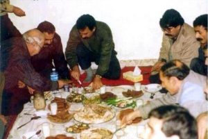 &Ouml;calan, Salih M&uuml;slim ile aynı sofrada