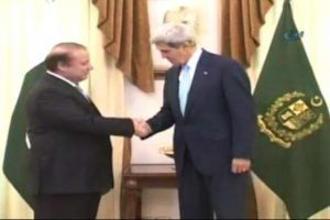 Kerry Pakistan'daki temaslarına başladı