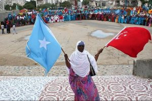 Mogadişu'da T&uuml;rkiye ile dayanışma g&ouml;sterisi d&uuml;zenlendi