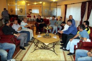 Ezeli rakiplerin taraftarları polis nezaretinde buluştu