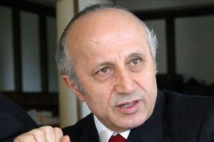 Yaşar Nuri'den C&uuml;bbeli Ahmet'e &ccedil;ok sert s&ouml;zler