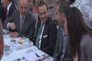 'D&uuml;nyaya akort verebilen bir başbakana sahibiz'
